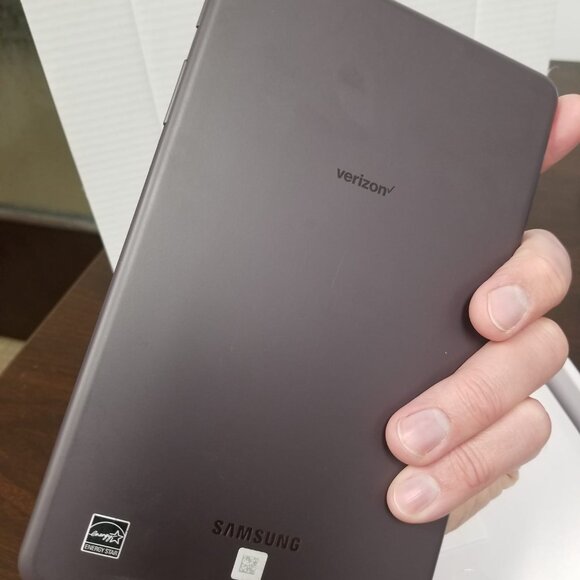 Samsung Galaxy TAB A (2020) 32GB,8.4"; WiFi. Unlocked. Like New! - Picture 5 of 10